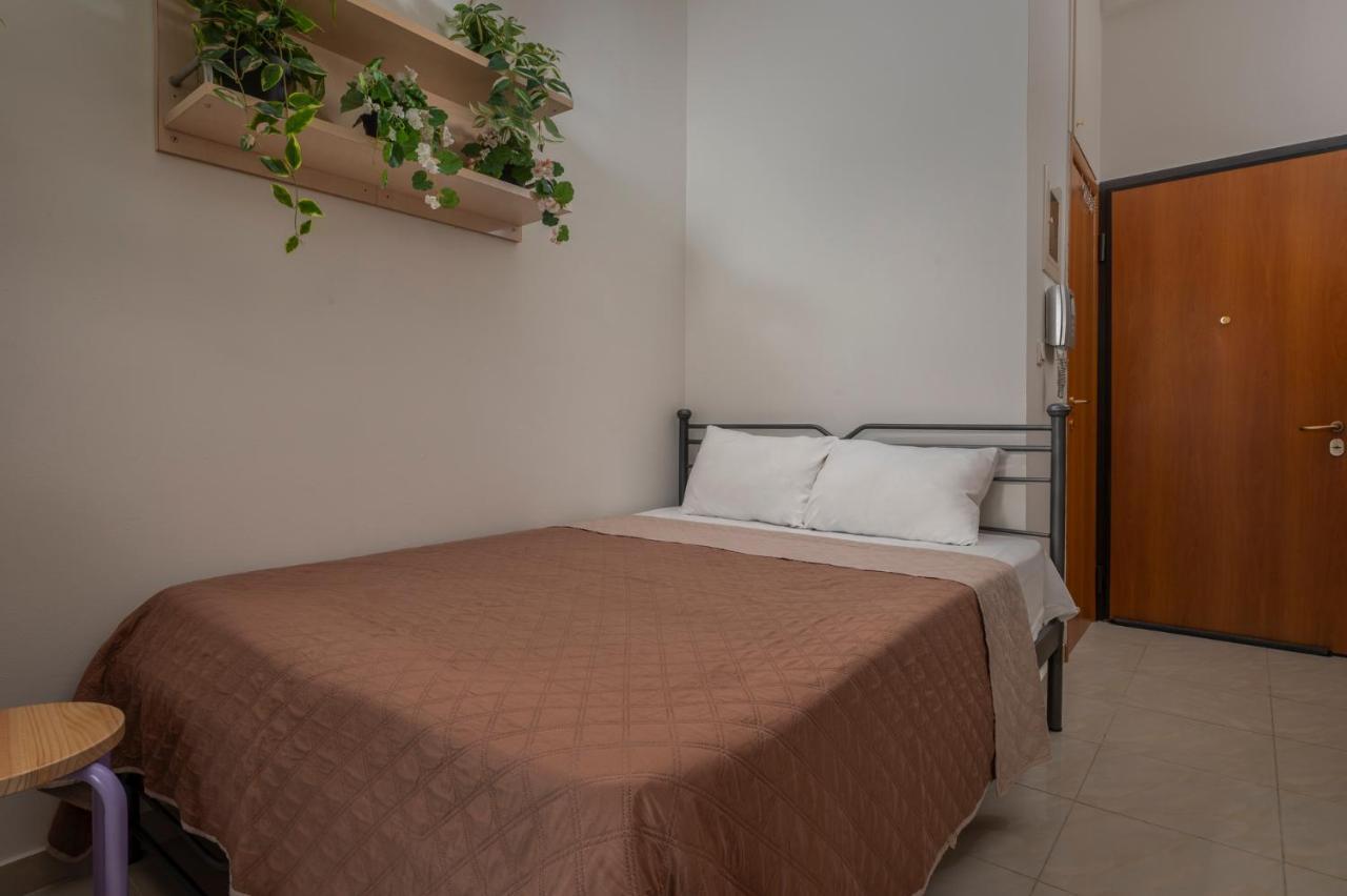 Kosmos Service Apartment Beautiful Studio 1 With Additional Cost Parking 塞萨洛尼基 外观 照片